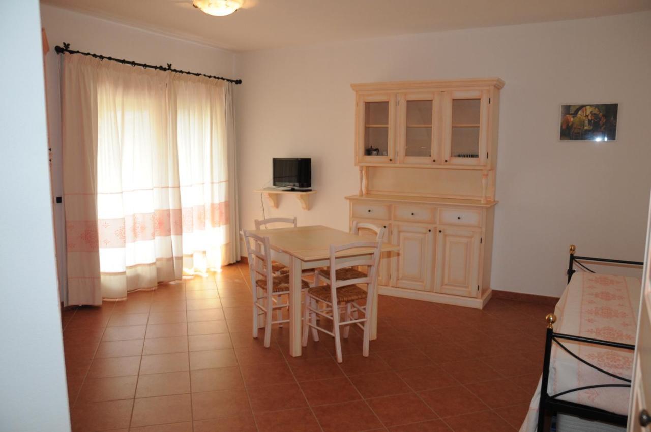 Apartamento Il Borgo Di Punta Marana Golfo Aranci Exterior foto